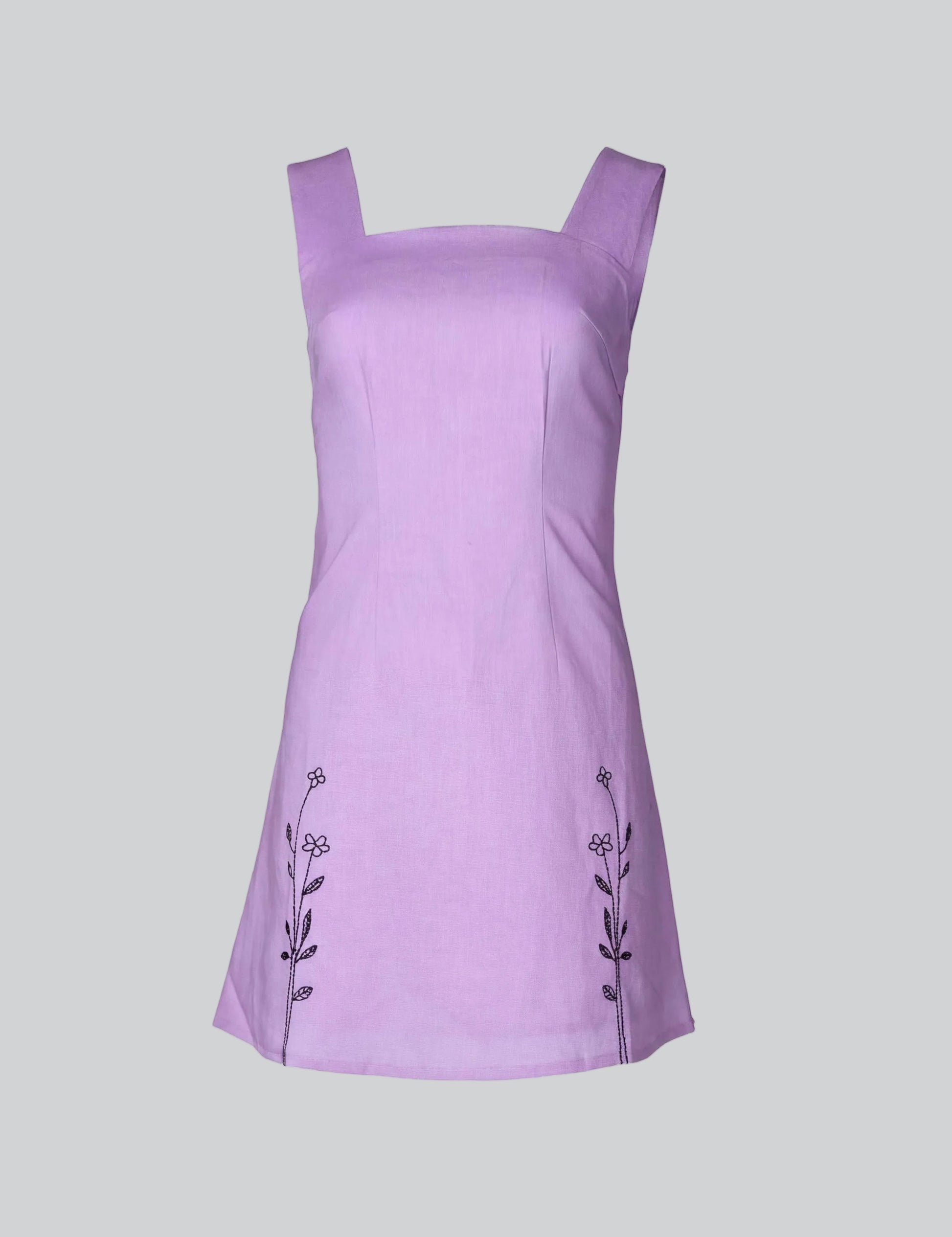 Iconic lilac sleeveless summer dress in 55% linen 45% cotton. Front full Ghost Mannequin shot.